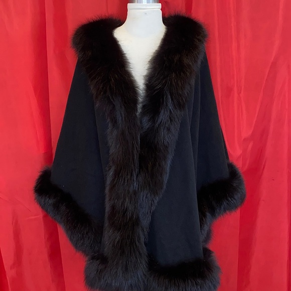 Real Fox & Cashmere / Wool cape! It’s incredible! - Picture 4 of 15